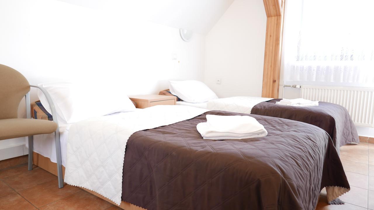 Osrodek Szkoleniowo - Wypoczynkowy Guzianka Hotel Ruciane-Nida Luaran gambar